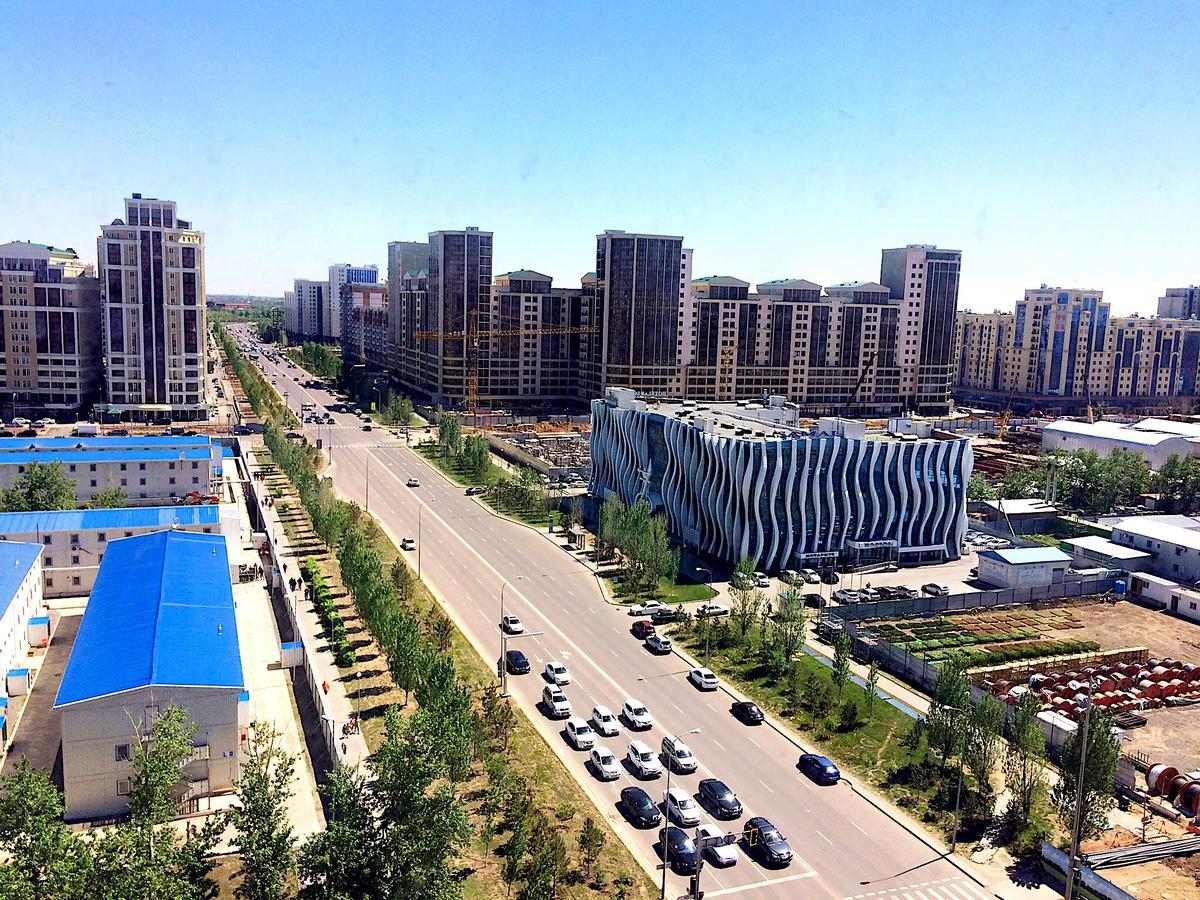 Graciya Apartment On Akmeshit Str Astana Extérieur photo